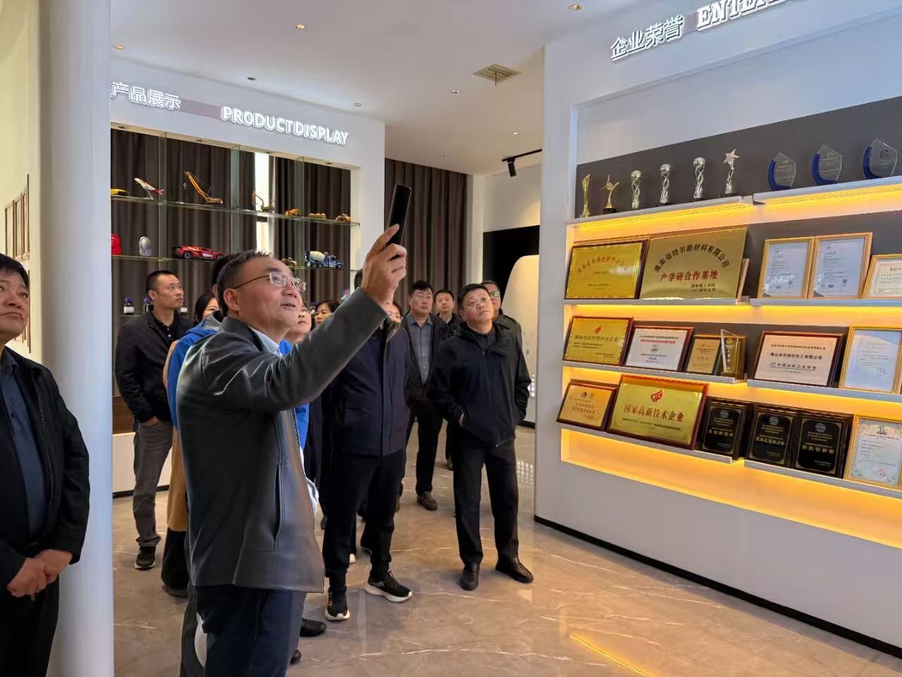 【资讯】张家港市政协副主席王卫民一行莅临湖南倍特尔考察交流